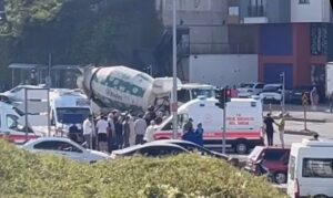 Kdz.Ereğli’de motosiklet, beton mikserinin altında kaldı