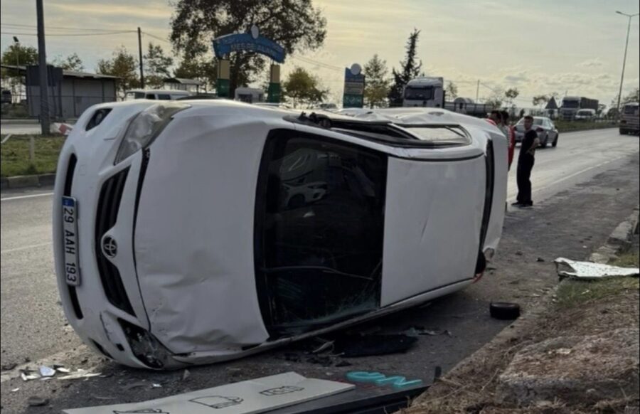 Kdz. Ereğli’de sürücü virajı alamayınca otomobil devrildi