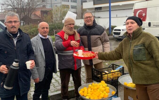 CHP Gülüç Belde Başkanı Demirkol ve yönetiminden esnafa sıcak ziyaret