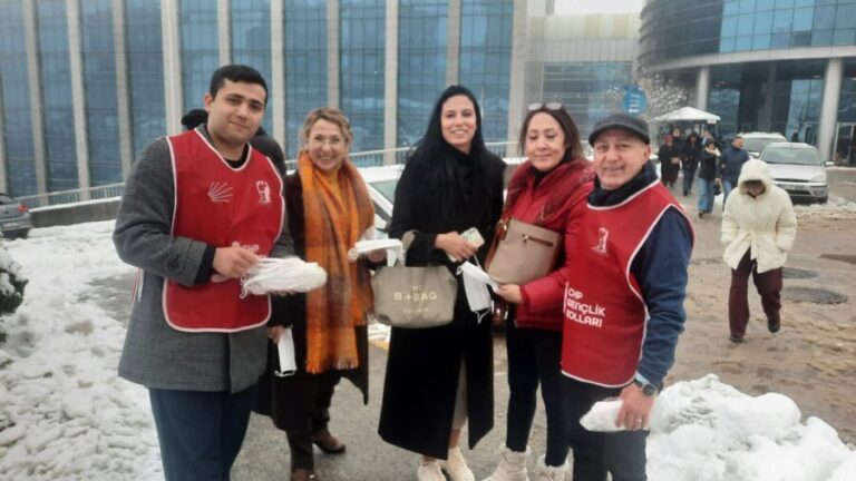 CHP’den soğuk günde, sıcak davranış
