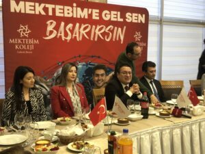 Kdz. Ereğli’de gazeteciler ilk iftarı Mekbetim Koleji ile yaptı