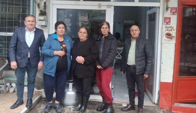 Demirkol ve Aygün, Yağıştan Etkilenen Esnafı Yalnız Bırakmadı