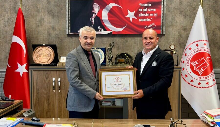 Oğuz Ünlüer Mazbatasını Teslim Aldı