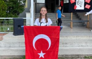 Cumhurbaşkanı Süleyman Demirel Ortaokulu’nda Cumhuriyet’in 103. yılı coşkuyla kutlandı