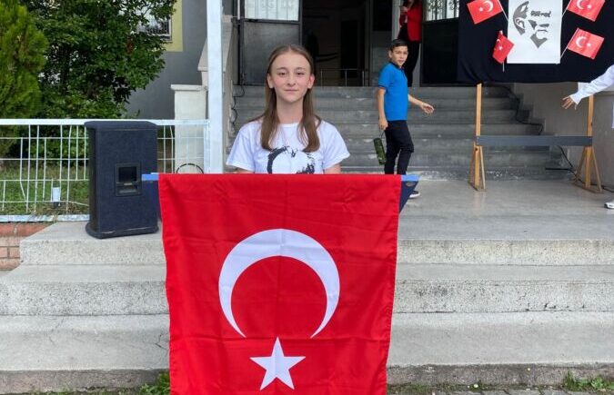 Cumhurbaşkanı Süleyman Demirel Ortaokulu’nda Cumhuriyet’in 103. yılı coşkuyla kutlandı